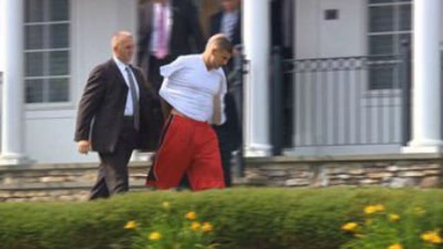 Prosecutors: Gum, texts among trail of evidence in Hernandez's case