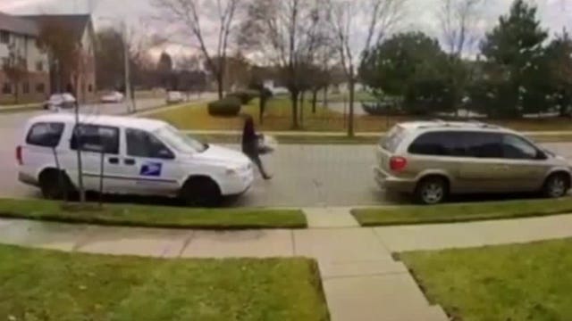 MPD seeks 2 suspects wanted for breaking into postal vehicle, stealing packages