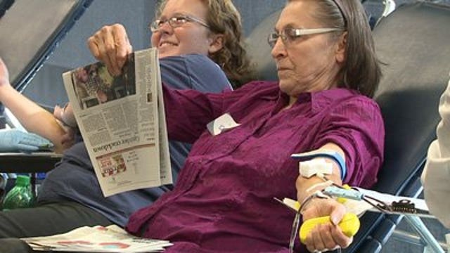 Blood donors get free Milwaukee Brewers tickets