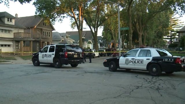 Police: 19-year-old man shot, injured near 45th & Chambers during drug deal