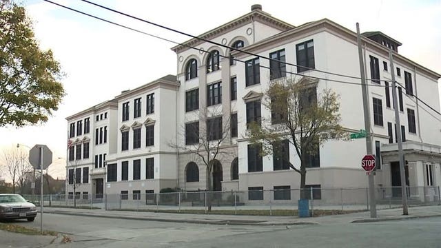 Milwaukee police: 8-year-old student brings unloaded handgun to school