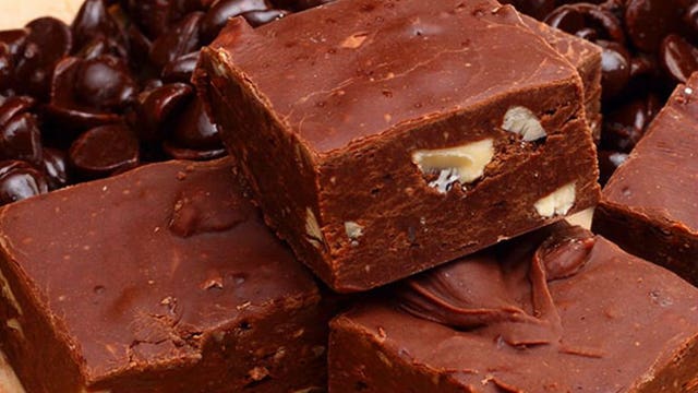 No time to bake treats this holiday season? Simple recipes you can whip up in no time!