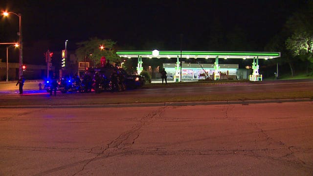 Milwaukee police officer suffers gunshot injury during civil unrest near District 5