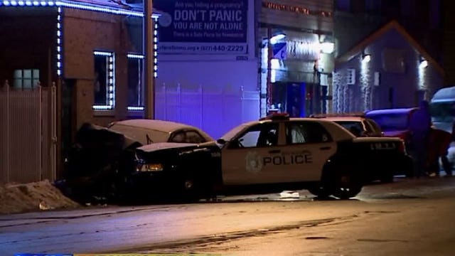 Milwaukee police officer hurt after drunk driver strikes squad car near 26th & Hopkins