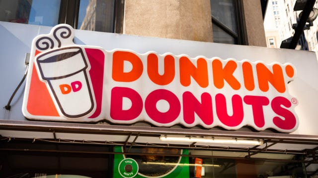'Pumpkin tasty': Dunkin' Donuts sign goes viral after 18-year-old is tasked with putting up 'whatever'