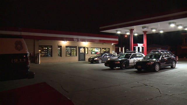 Police: Man's vehicle stolen by someone he knows near Holton Street & North Avenue