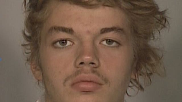 Man tries to steal drugs from animal hospital, gets stuck in duct