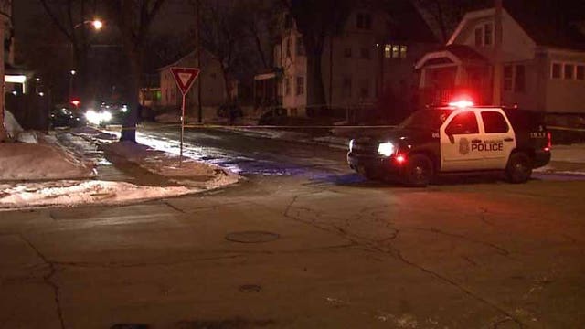 26-year-old Milwaukee man shot, injured while driving near 32nd & Lloyd
