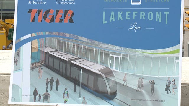 U.S. transportation secretary officially announces $14.2M for Milwaukee streetcar line
