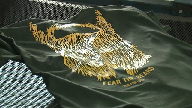 "Tug for luck:" Have a beard (t-shirt) Packers QB Aaron Rodgers would be proud to tug