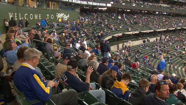 'Five and Dime Flash Sale:' Get tickets for Brewers vs. Diamondbacks series for just $5.10!