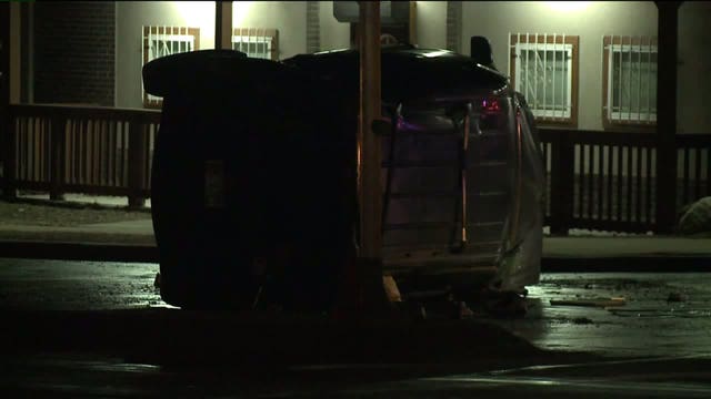 Milwaukee police investigate crash on city's north side