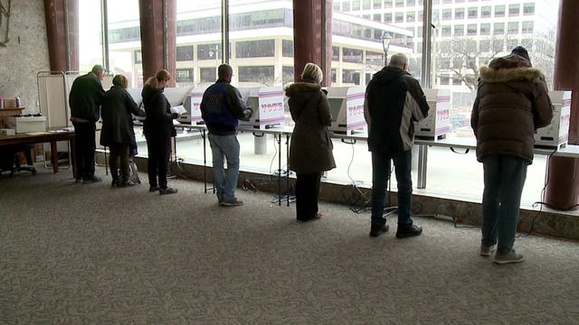 Milwaukee's 3 early voting sites shut down 'due to increased COVID-19 exposure risk'