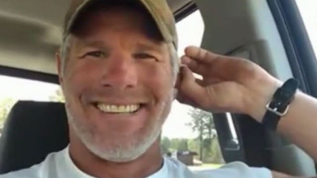 TMZ: Brett Favre's Instagram was hacked -- he's not 'coming out of retirement'