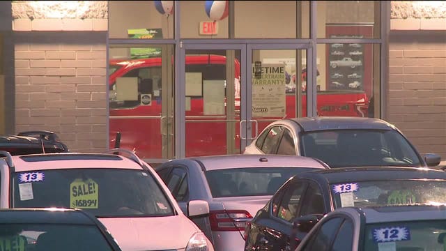 Homicide suspect from Illinois arrested in Mukwonago after pursuit that ended at car dealership