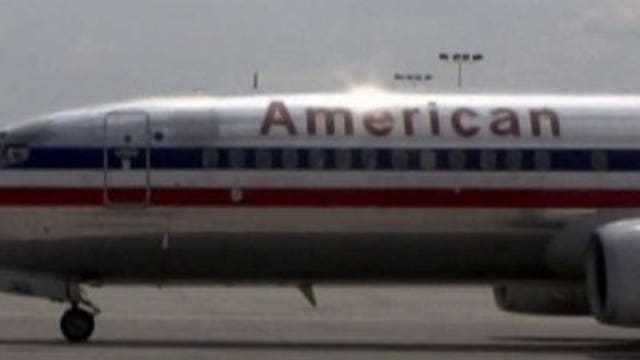 American Airlines plane makes emergency landing