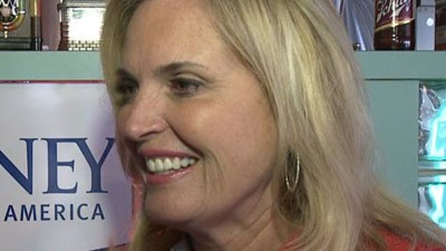 Mitt Romney's wife, Ann makes appearance in Milwaukee