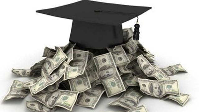 President Obama embarks on bus tour to discuss college costs