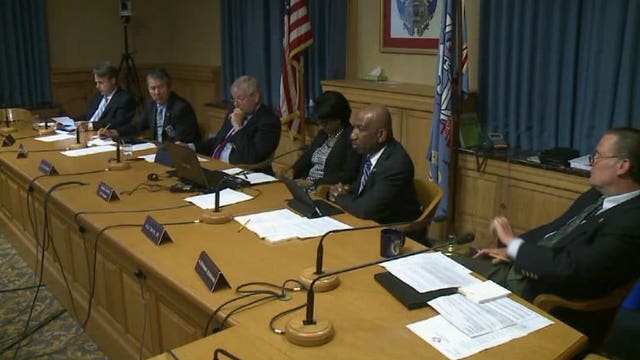 Demanding answers: Aldermen question police chief over server crash