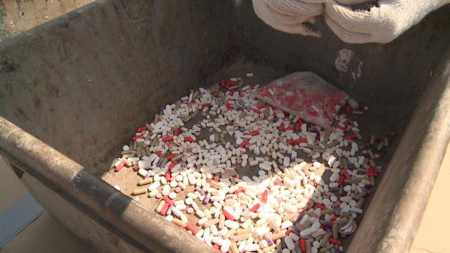 Hundreds drop off old medicine at Miller Park
