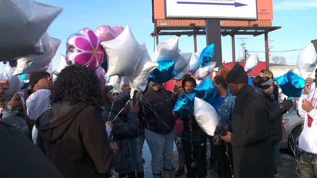 "It hurts:" Balloon release held to honor mother of 3 killed in crossfire near 76th and Bobolink