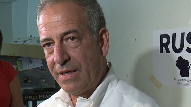 Russ Feingold defeats political newcomer Scott Harbach to face Ron Johnson for Senate seat