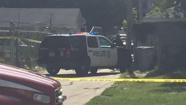 Police investigate homicide: Man shot in alley near 35th & Brown in Milwaukee