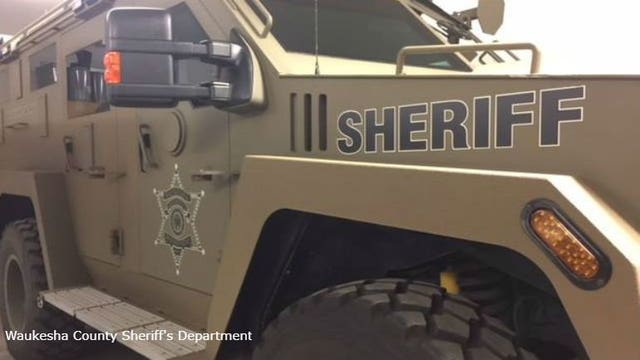 BearCat called in to evacuate bar patrons amid report of suspect making threats with gun