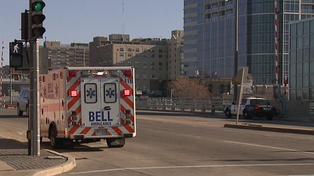 Police: Man reported in Milwaukee River, removed himself from water