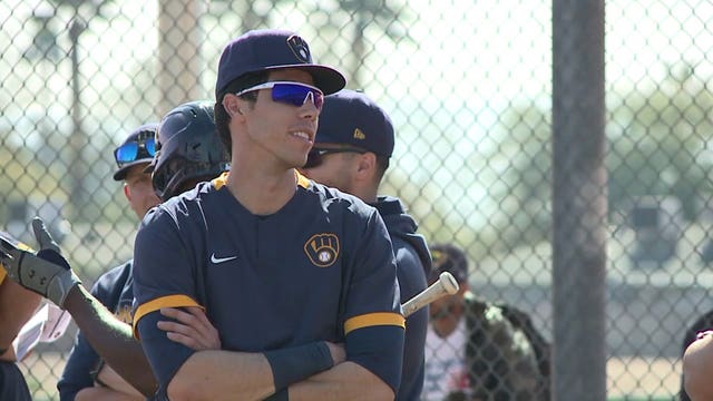 Yelich stays quiet amid reports of new contract with Brewers