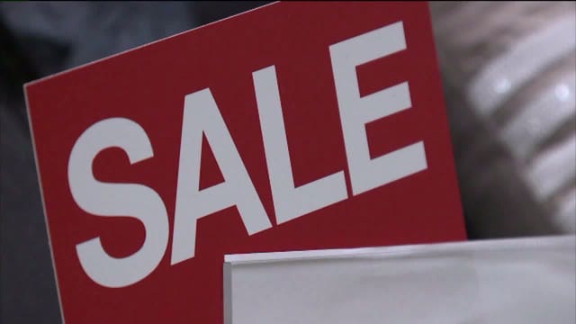 Black Friday 2016: More shoppers, less spending -- some said deep discounts "actually really good this year"