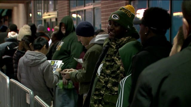 "Looking for the deals:" Black Friday shoppers get a jumpstart Thanksgiving Day