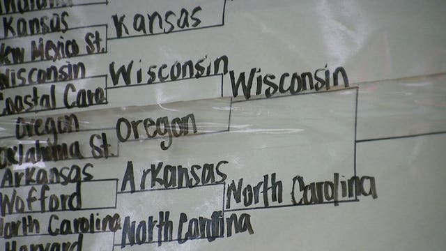 From hoops to homework: Teacher taps into NCAA tourney for lesson in math