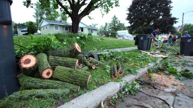 "It came quick:" EF1 tornado strikes village in Fond du Lac County
