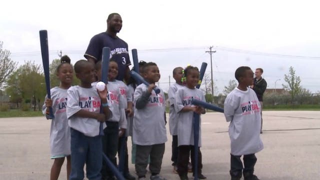 "Really rewarding:" Milwaukee Brewers visit local elementary school to play ball!