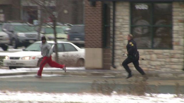 CAUGHT ON CAMERA: Police chase Black Friday thief in Brown Deer