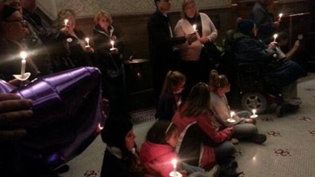 Candlelight vigil held to remember victims of Azana mass shooting