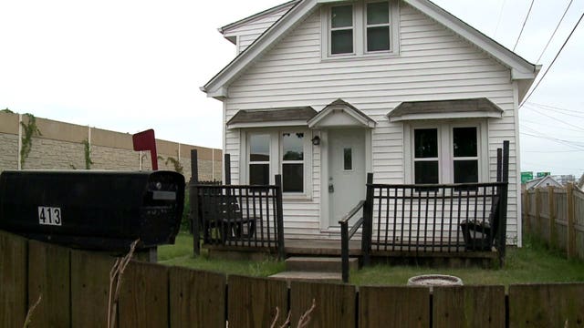 'It terrifies me:' Neighbors rally against sex offender placement in south side home