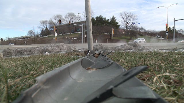 Police: Two men killed in crash on Milwaukee's northwest side