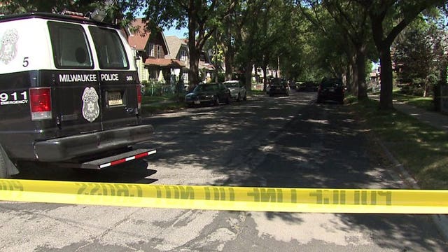 Police investigate homicide: Man shot near 24th Pl. & Melvina in Milwaukee
