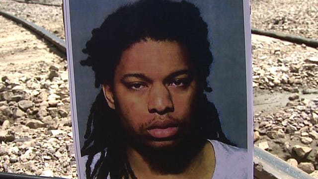 Captured: Felon attacks his girlfriend with a steak knife, U.S. Marshals seek Andre Body