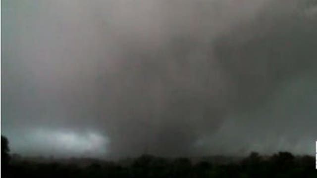 INCREDIBLE VIDEO: Storm chasers capture Tupelo, MS tornado
