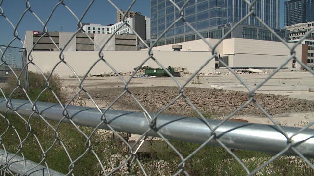 Supervisors give ultimatum to developer of 44-story Couture on Milwaukee's lakefront