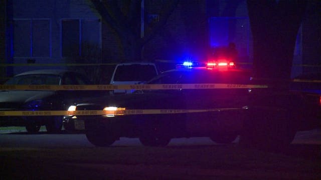 Police: 22-year-old man pronounced dead after he was shot on far northwest side