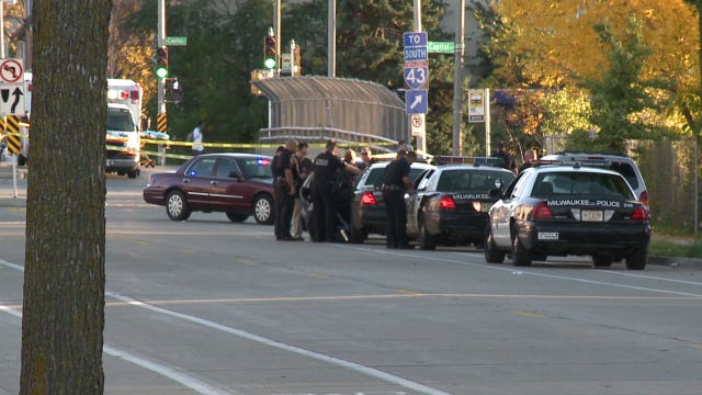 Police: 3 suspects in custody after pursuit ends with crash on Milwaukee's north side