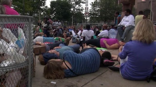 Rally remembered Dontre Hamilton, seeks answers in case