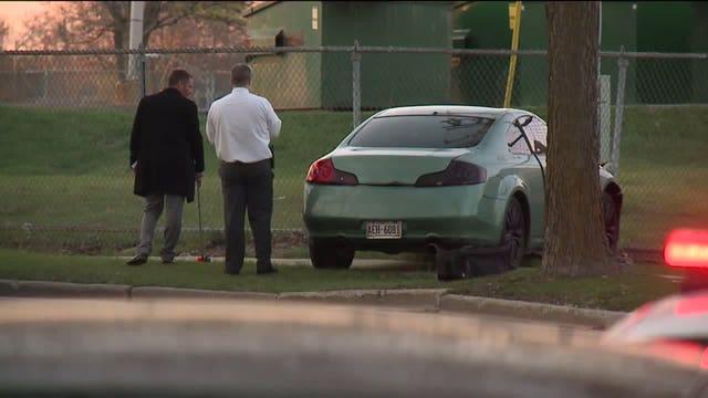 28-year-old woman shot, slumped over dead in car near 77th and Villard