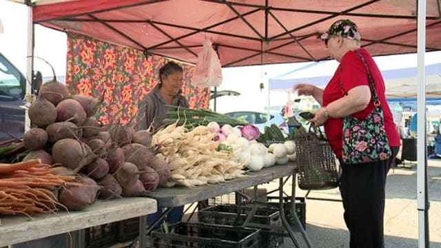 Farmers markets scaling down with eye on safety due to virus