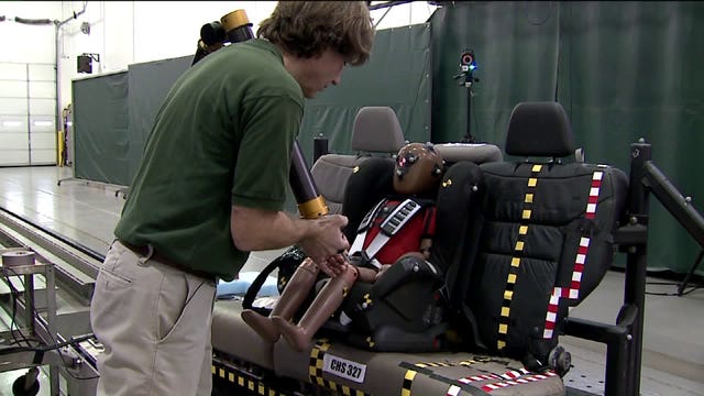 "It is important:" Researchers perform test runs to prove safest way to install children's car seats