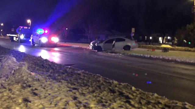 Police: Woman in custody after theft from Sports Authority, crash in Glendale